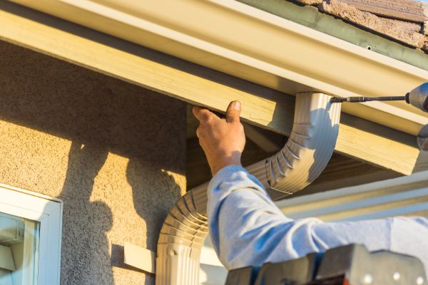 Aluminum Rain Gutter Service in Fairhope
